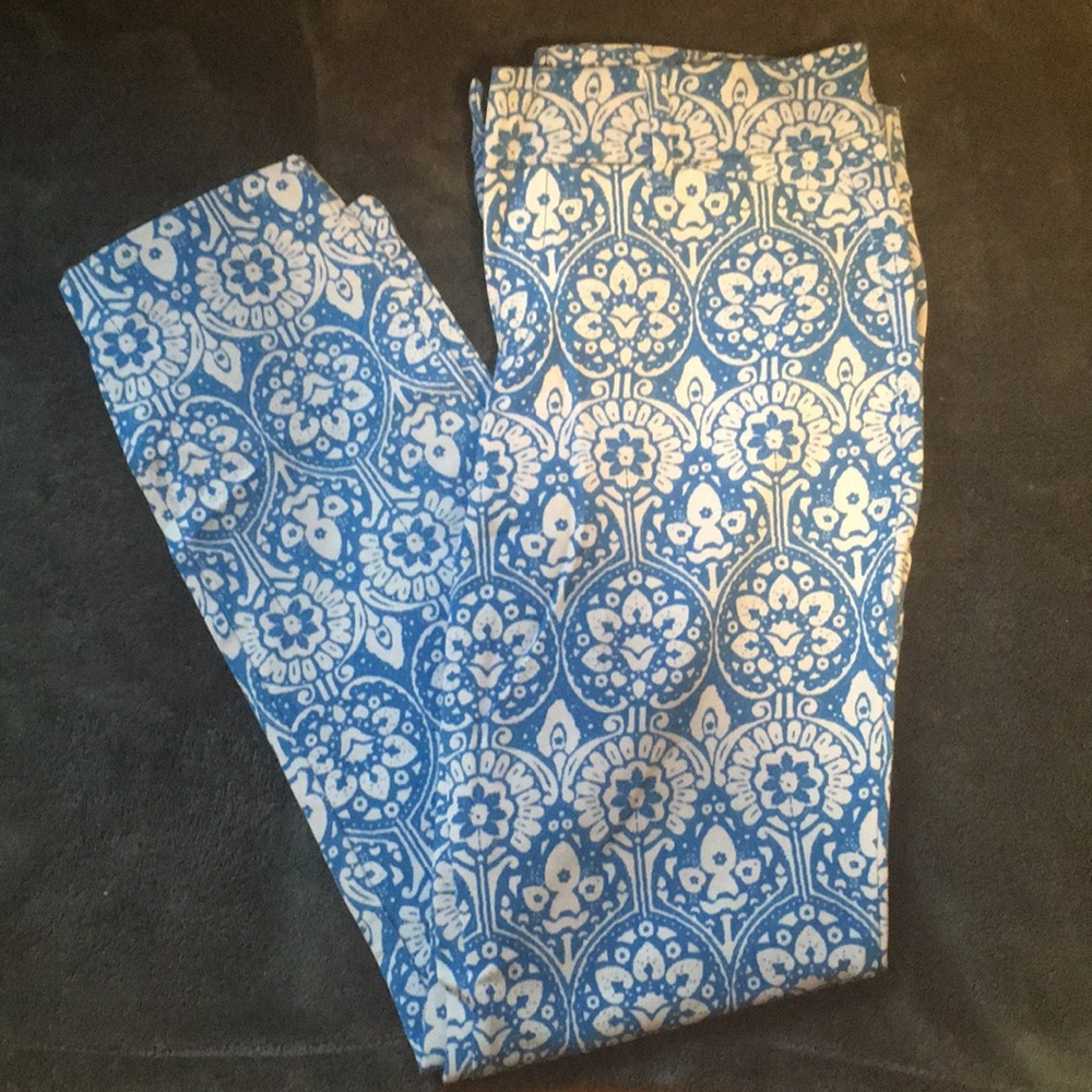 Size 2 fitted pants stunning for the summer